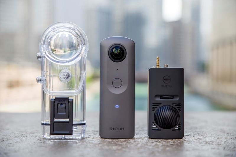 Ricoh_Theta_V_360_degree_4K_video_camera_and_accessories.jpg