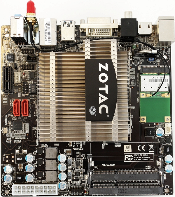 E-350_vs_D525_Zotac_front_normal