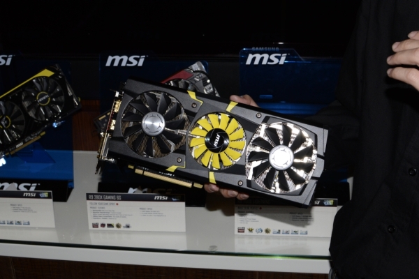 MSI-R9290XLightningCES-2