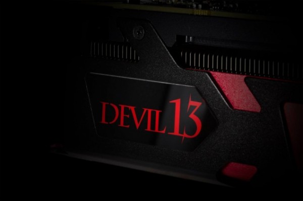 Powercolor R9295X2Devil13 1