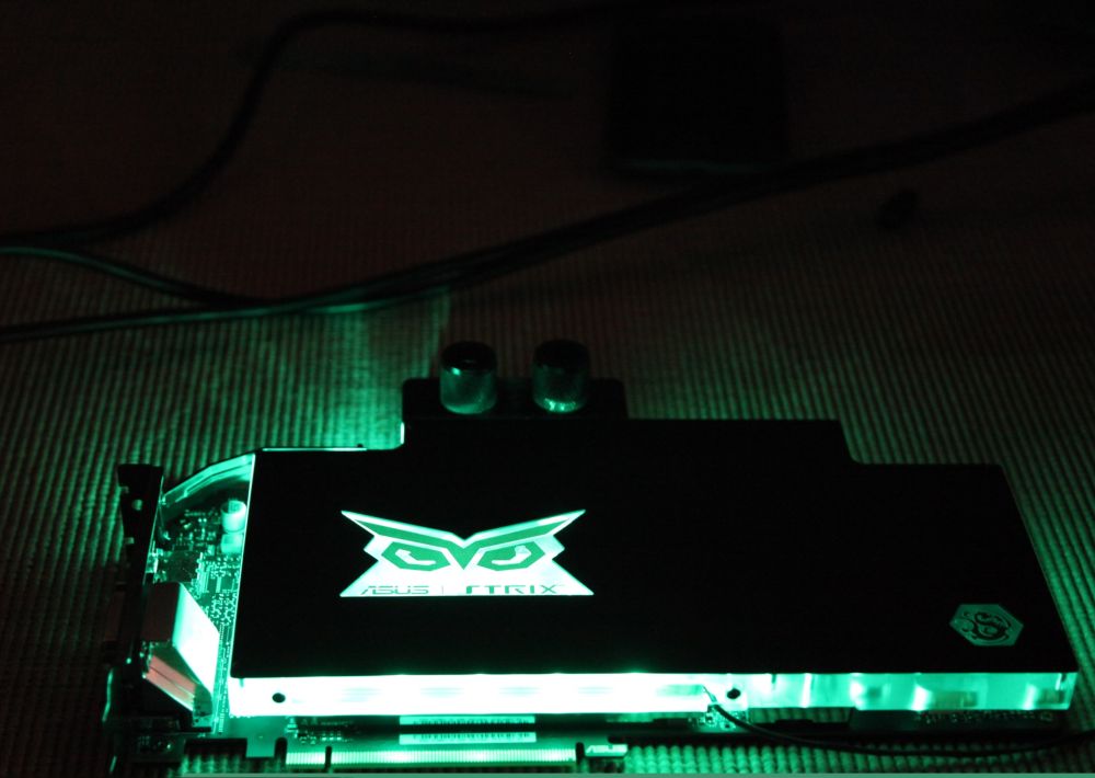 ASUS GTX980TiStrixGamingIce 5