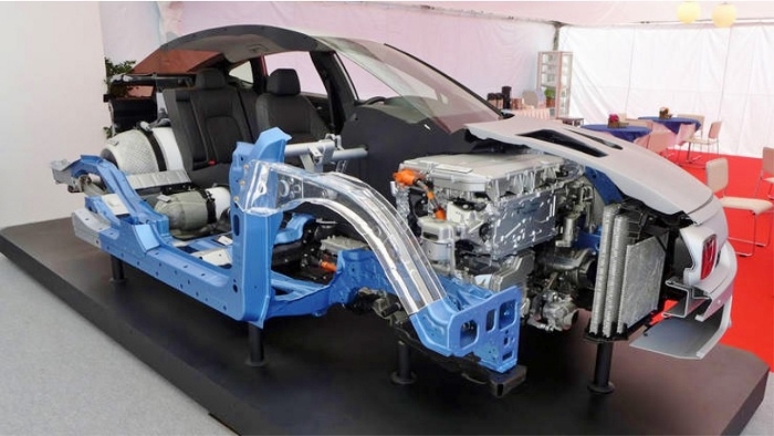 honda clarity fcv cutaway model