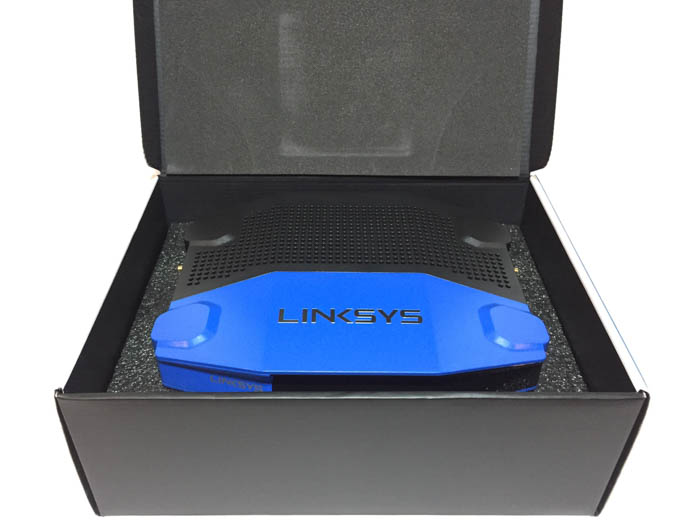 linksys wrt3200acm box inside