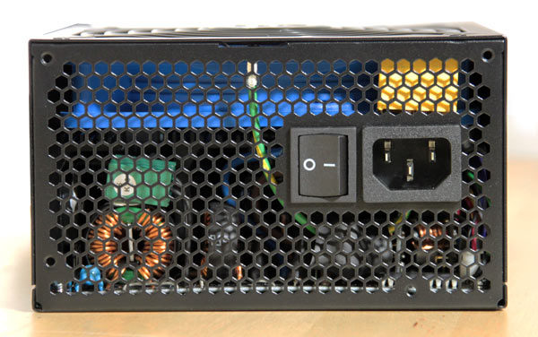 club-3d-1000W-PSU-power-in