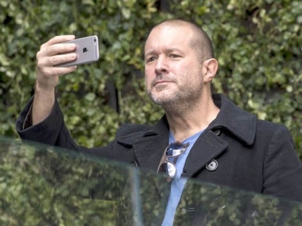 Jony Ive gives up on Apple