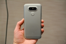 LG mothballs modular phones