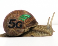 Apple finally gives fanboys 5G