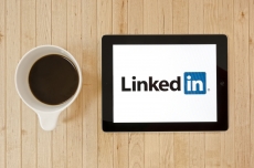 Microsoft buys Linkedin