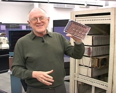 Computer pioneer dies