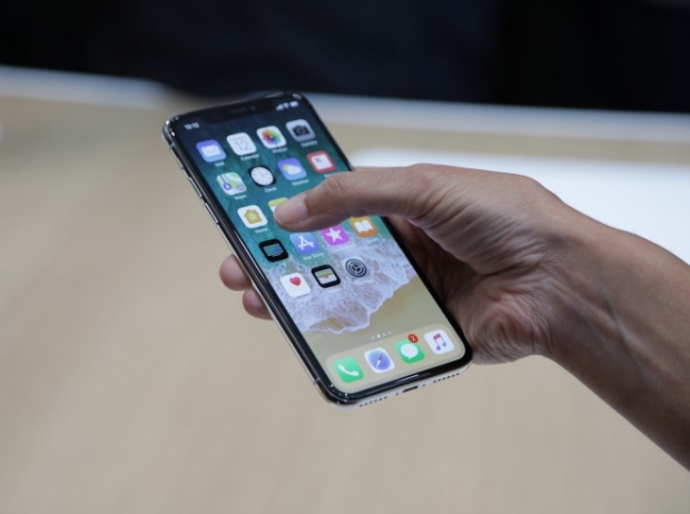 Foxconn improves iPhone X yields