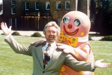 Noel Edmonds worries about electro smog