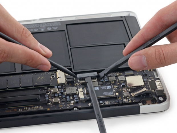 Apple declares war on IFixit